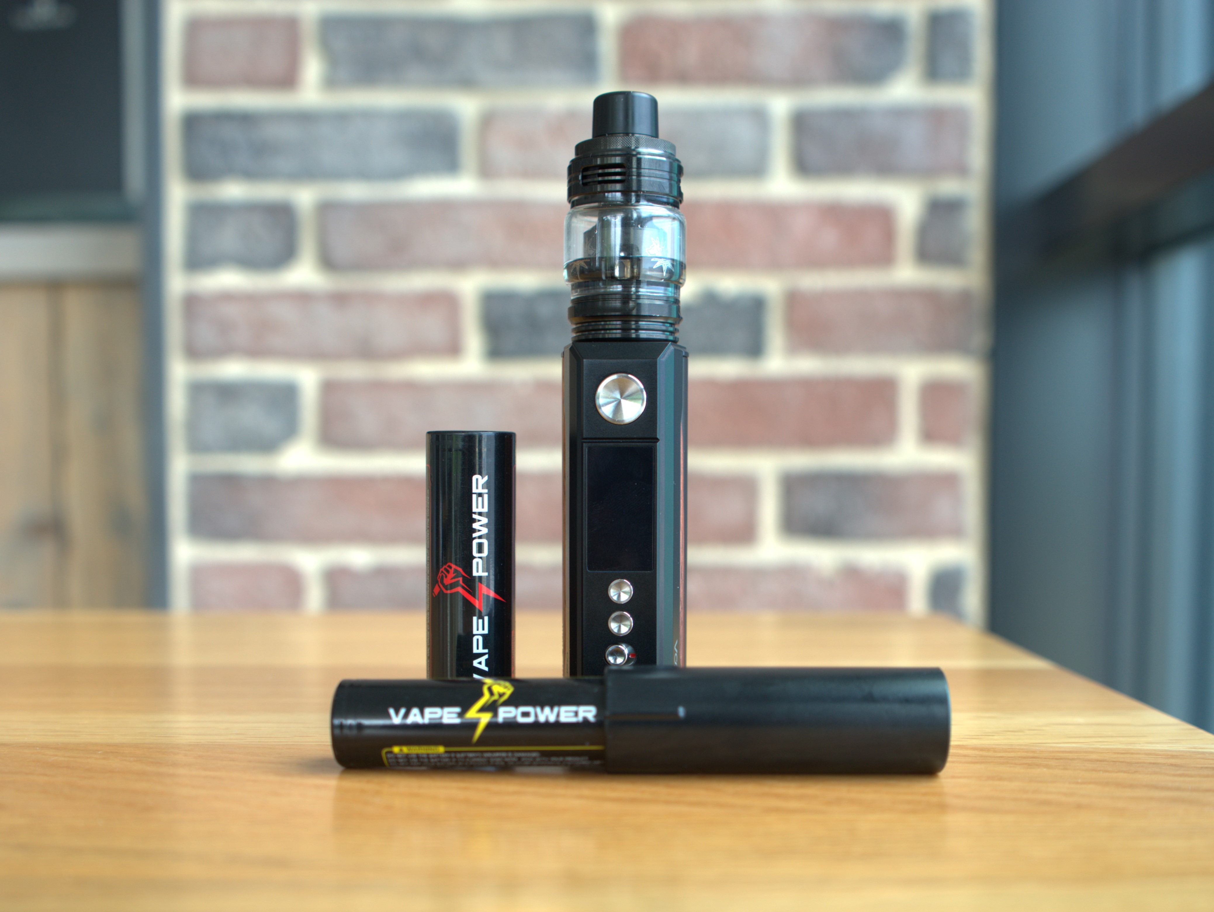 accus kit drag m100s voopoo | blog Le Petit Vapoteur